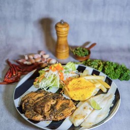 สเต็กไก่พริกไทยดำ+สเต็กปลาดอลลี่ย่าง