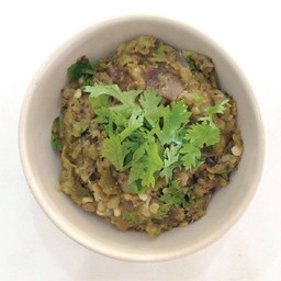 น้ำพริกปลาจี่พร้อมชุดผักนึ่ง