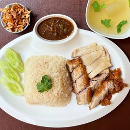 ข้าวมัน 3 เซียน (เอาไปเลยไก่ต้มนุ่มๆ ไก่ทอด หมูกรอบ)