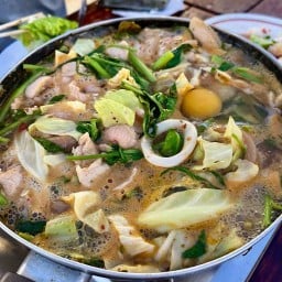 แจ่วฮ้อนต้นตาล ตลาดต้นตาล