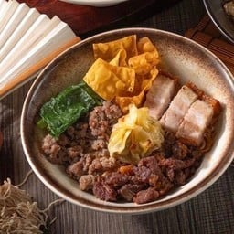 บะหมี่แห้งหมูทรีโอ้