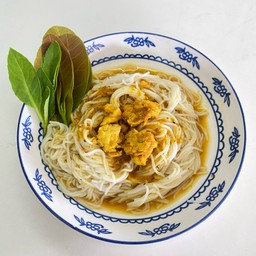 ขนมจีนแกงเผ็ด