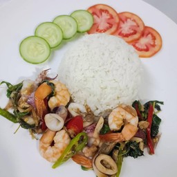 ข้าวกระเพราทะเล