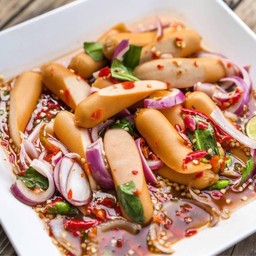 ยำไส้กรอก