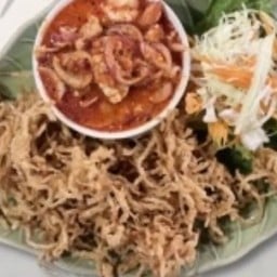 ยำเห็ดเข็มทอง