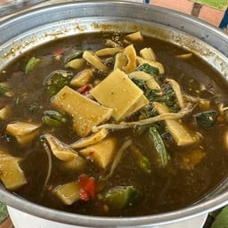 แกงหน่อไม้ (หม้อไฟ)