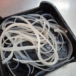 เส้นบุก (มันม่วง)