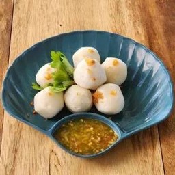 ลูกชิ้นปลาลวกจิ้ม