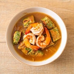 แกงส้มชะอมกุ้งสด