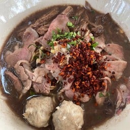 ก๋วยเตี๋ยวเรือ  กิ่งแก้วก๋วยเตี๋ยวเรือสาขากำแพงเพชร (เนื้อโคขุนโพนยางคำ)
