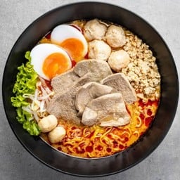 ก๋วยเตี๋ยวต้มยำตับหวาน+หมูเด้ง+หมูสับไข่ยางมะตูม