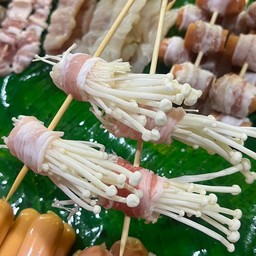 เบคอนพันเห็ดเข็ม