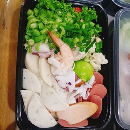 ยำขนมจีนทะเล