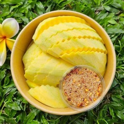 มะม่วงเปรี้ยว+ น้ำปลาหวาน 5ออนซ์