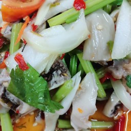 ยำไส้ตัน