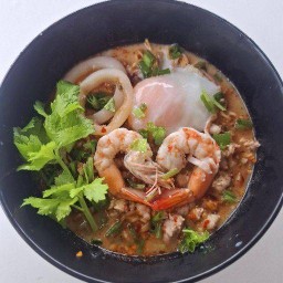 ร้านสังกะสี กระเพรา เตี๋ยวต้มยำ