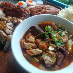ก๋วยจั๊บนำ้ข้น