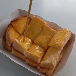 ขนมปังปิ้ง2แผ่นเนยนม