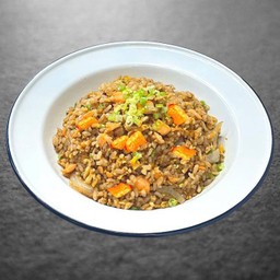 SALMON FRIED RICE/ข้าวผัดแซลมอน
