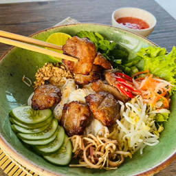 ขนมจีนหมูย่าง