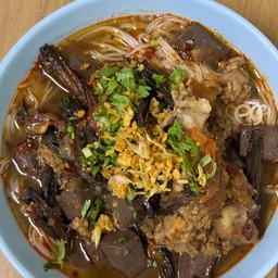 หนมจีนน้ำเงี้ยว by เจียงใหม่บ้านเฮา สาขา1