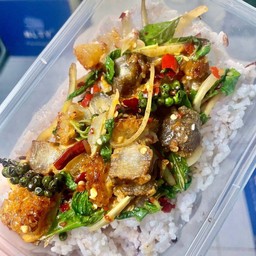 ผัด ขี้เมา หมูกรอบ