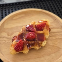 มินิ ครอฟเฟิล สตรอเบอร์รี่