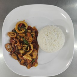 ข้าวทะเลผัดพริกเผา