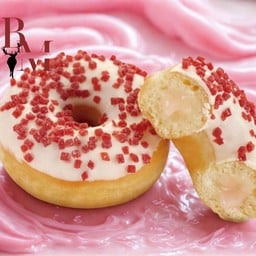 สตอเบอรี่โดนัท(ไส้สตอเบอรี่)