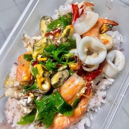 ทะเลรวม ผัดใบโหระพา