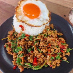 ข้าวกะเพราหมูสับ