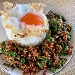 ข้าวกะเพราเนื้อสับโคขุน