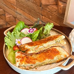 TUNA MELT