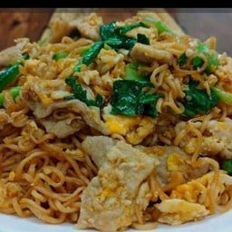 ผัดมาม่า