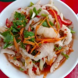 ยำเล็บมือนาง เยอะๆ