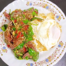 ข้าวกระเพราหมูตุ๋น