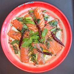 No83 ลาบปลาเซลมอน