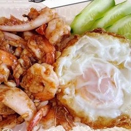 ข้าวทะเลทอดกระเทียม