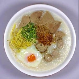 ลุงหนุ่มโจ๊กต้มเลือดหมู