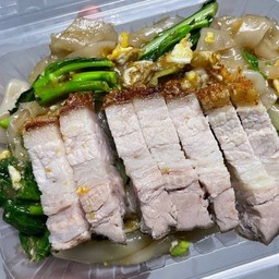 ผัดซีอิ้ว หมูกรอบ