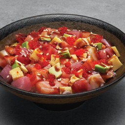 ข้าวหน้าปลาดิบรวมหั่นเต๋า