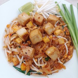 ผัดไทยเต้าหู้ ดูโอ้ โทฟุ (เต้าหู้แข็ง+เต้าหู้หนึบ)