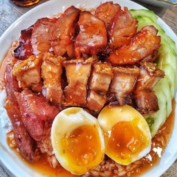 ข้าวหมูแดงทรงเครื่อง