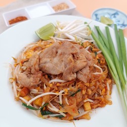 ผัดไทย - สันคอหมู ชาบูสไลด์