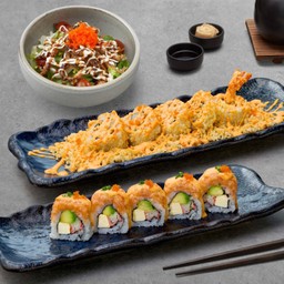 โรลแซลมอนสไปซี่ครีมชีส + โรลกุ้งเทมปุระ + สลัดหนังปลาแซลมอน