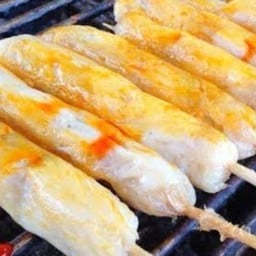 หม่ำไส้กรอกอีสานหมึกย่าง