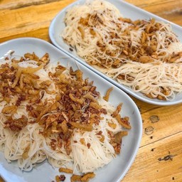 หมี่คลุกกระเทียมเจียว