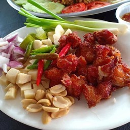 แหนมกระดูกอ่อนทอด