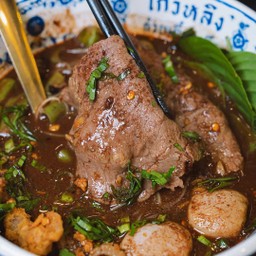 ก๋วยเตี๋ยวเนื้อ