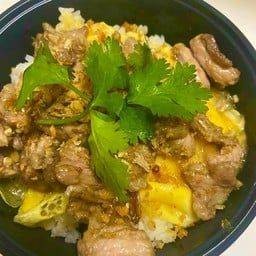 ผัดกะเทียมไข่ข้น